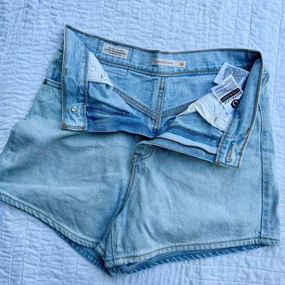 Levi’s high loose denim shorts size 26 - Picture 3 of 3